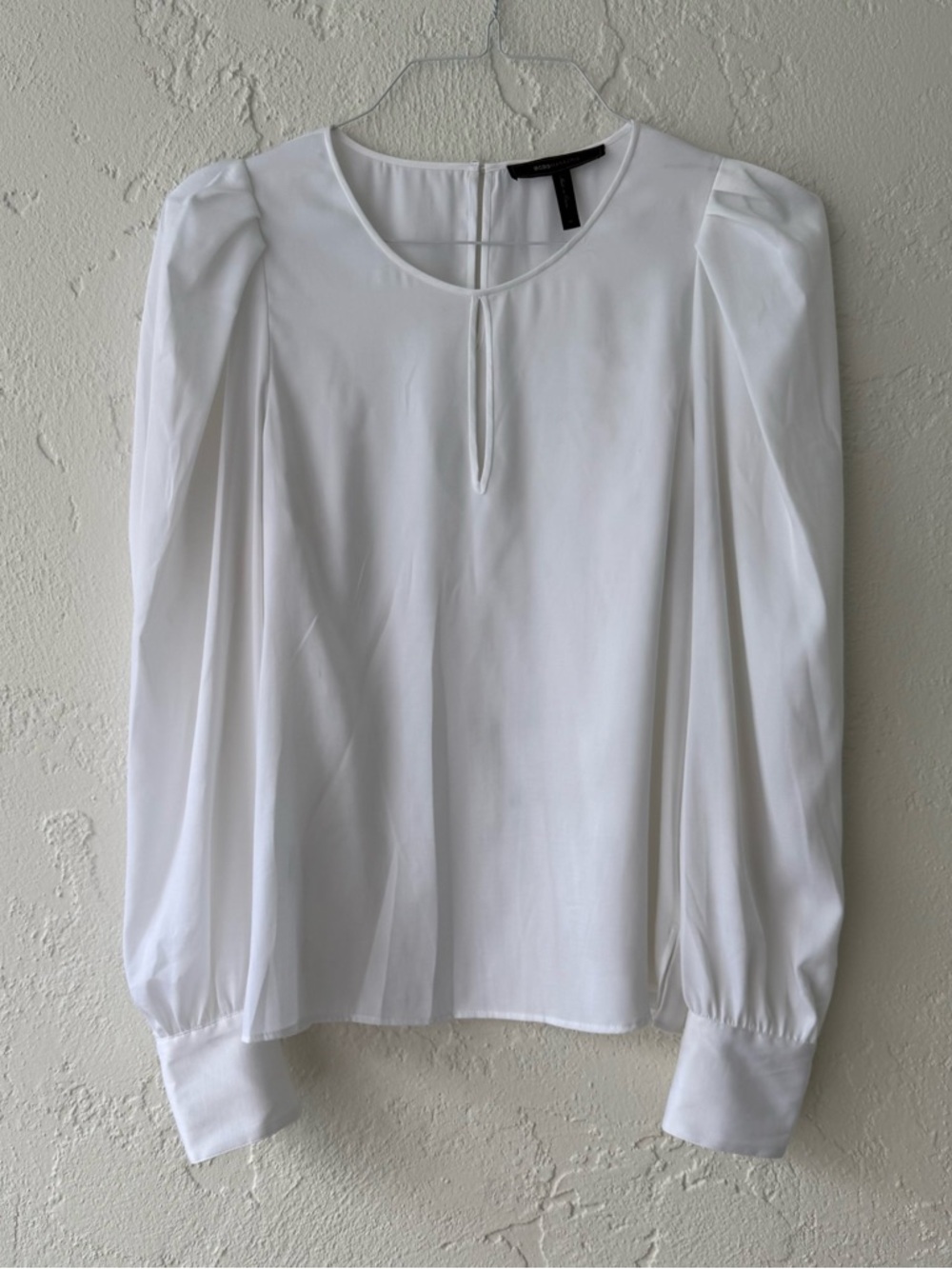 BCBGMaxAzria White Keyhole Puff-Sleeve Blouse